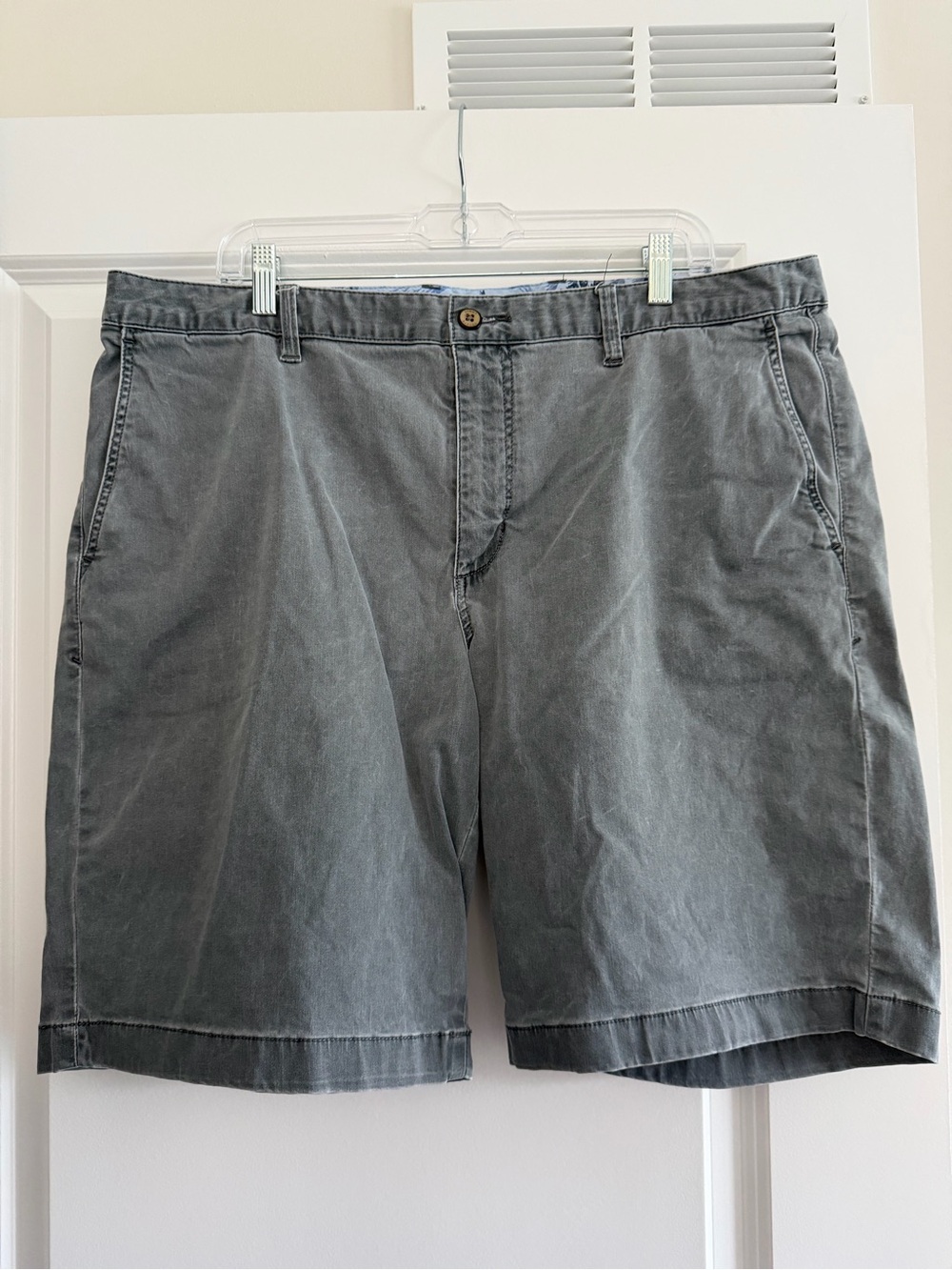 Tommy Bahama Washed Gray Flat Front Men's Shorts